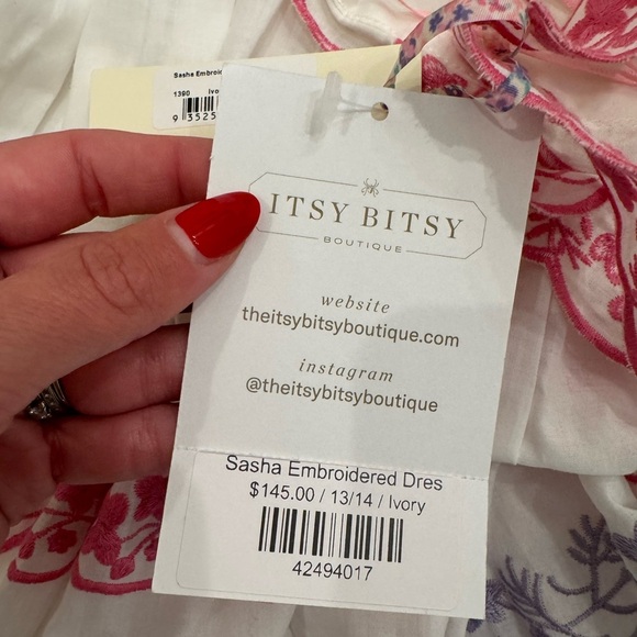 Marlo. Sasha Lace Sleeveless Embroidered Dress - Picture 7 of 7